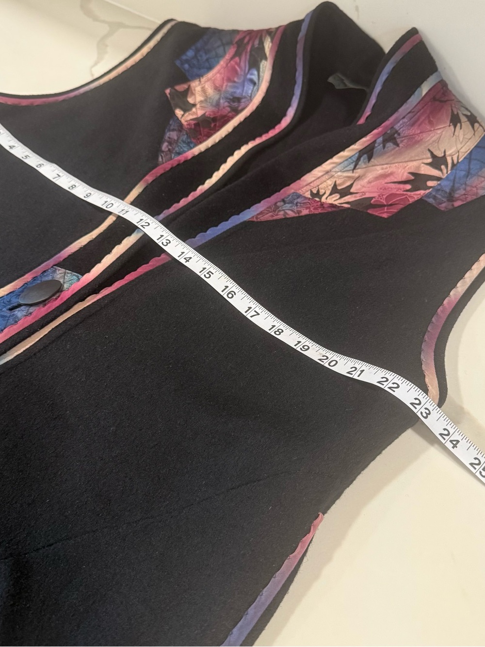Joyce Fogle‎ Art-to-Wear Vest medium Black Wool Silk Trim Abstract Button FLAWS - Picture 15 of 16